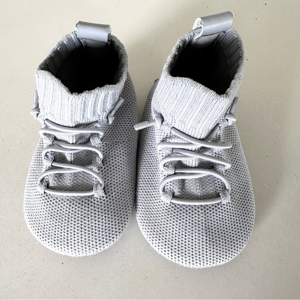 NWOT Kids Stretch-Knit Slip-On Sneakers in Light Gray